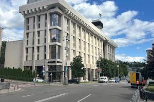 коммерческая по адресу майдан Незалежності пл., 2