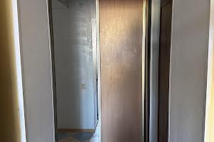 квартира за адресою Вагонна вул., 8