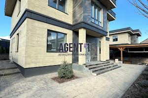 дом по адресу с. Белогородка, пров. Прикордоний