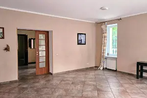 будинок за адресою Набережна, 9а