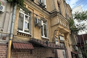 комерційна за адресою Симона Петлюри вул. (Комінтерну), 20б