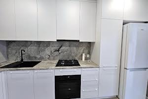 квартира за адресою Домбровського вул., 3в