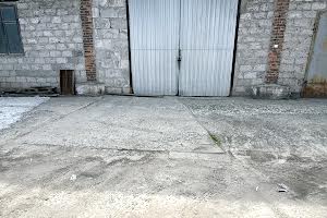 коммерческая по адресу Застава, 1