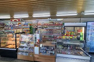 комерційна за адресою Рівне, вул. Набережна, 14