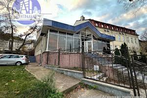 коммерческая по адресу Черновцы, Вокзальна, 21А