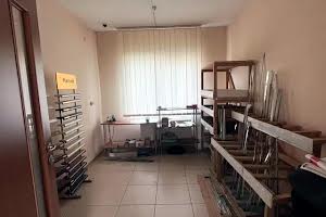 коммерческая по адресу Небесної Сотні, 1