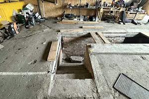 комерційна за адресою Заводська вул., 1