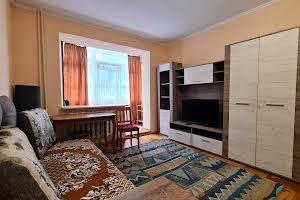 квартира за адресою Василя Симоненка вул., 5