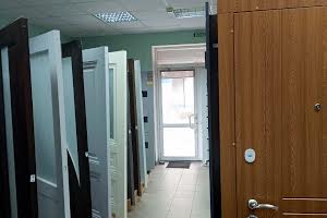 комерційна за адресою Київська вул., 84