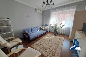 квартира за адресою Піхоти Короля вул. (Лізи Чайкіної), 15