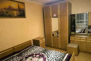 квартира за адресою Космонавтів просп., 72