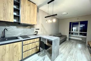 квартира за адресою Гнатюка вул., 4