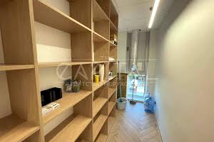 комерційна за адресою Антоновича вул. (Горького), 44