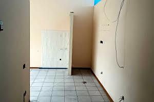 комерційна за адресою Центральний бульв., 25