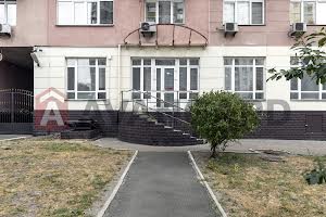 комерційна за адресою Миколи Амосова вул., 4
