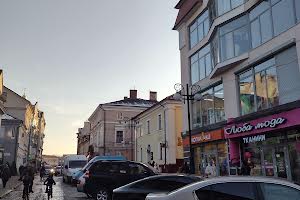 коммерческая по адресу Кардинала Любомира Гузара ул., 34а