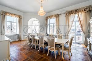 комерційна за адресою Жилянська вул., 5