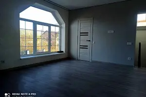 дом по адресу Спортивна