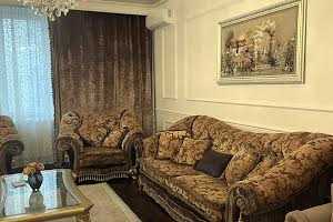 квартира за адресою Літературна, 12 А