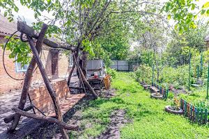 дом по адресу Центральна, 1