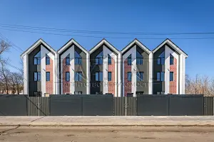 будинок за адресою Зінаїди Тулуб вул. (Некрасова), 2
