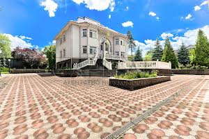коммерческая по адресу Патріарха Володимира Романюка ул. (Жовтнева), 2Б