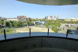 комерційна за адресою Набережна Перемоги вул., 7