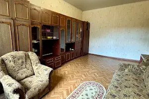 квартира за адресою Академіка Чекмарьова вул., 7