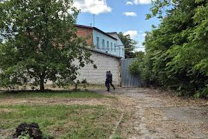 коммерческая по адресу івана франка, 40