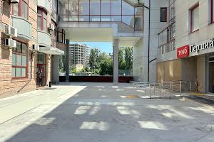 комерційна за адресою Кловський узвіз, 5