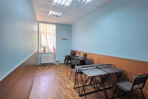 комерційна за адресою Академіка Корольова вул., 62