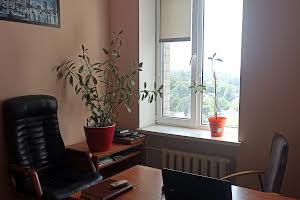 комерційна за адресою Амурська вул., 73