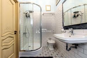 будинок за адресою Квітневий провулок, 1