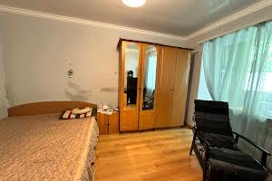 квартира за адресою Сухомлинського вул., 4