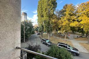 дом по адресу вул. Дмитра Дорошенка, 9