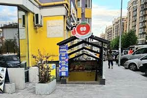 комерційна за адресою Яблунева вул., 13-Б