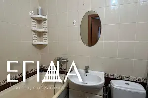 квартира за адресою Василя Нікітіна вул., 15