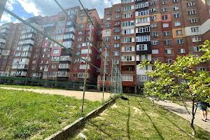 коммерческая по адресу Будівельників ул., 2