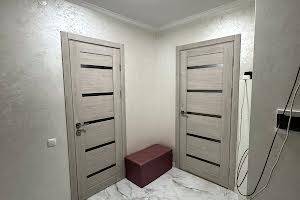 квартира за адресою Кобринської Н., 13