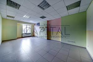 комерційна за адресою Польова вул., 33