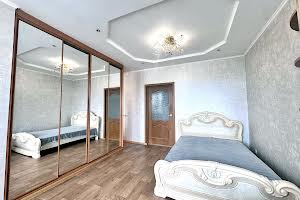 квартира за адресою Верховинна вул., 37