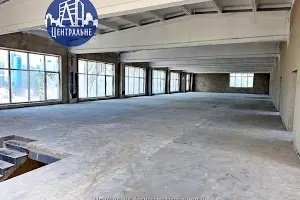 комерційна за адресою Комунальників вул., 2