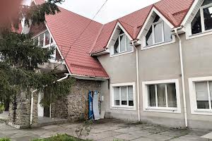 комерційна за адресою Центральна, 1