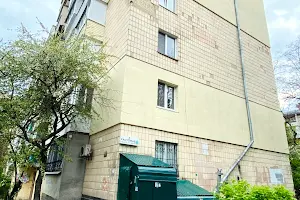 комерційна за адресою Західна вул., 11