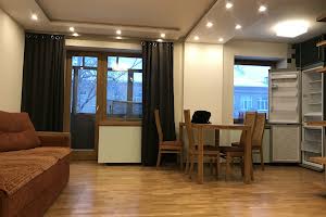 квартира за адресою Харківських Дивізій вул., 10