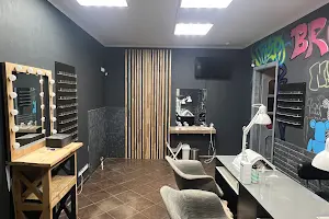 комерційна за адресою Світлицького вул., 28