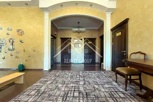 комерційна за адресою Мартіна Шимановського вул. (Комуністична), 1