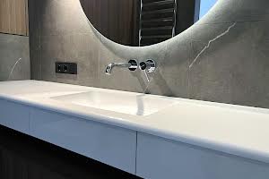 квартира за адресою Залізнична вул., 7