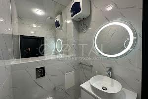 комерційна за адресою Жилянська вул., 38
