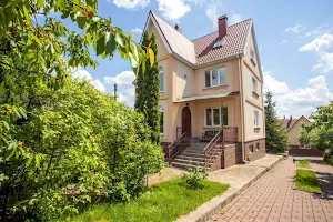 будинок за адресою с. Музичі, зарічна